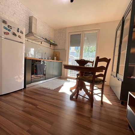 Enjoy Travel Central Apartments Tirana Esterno foto