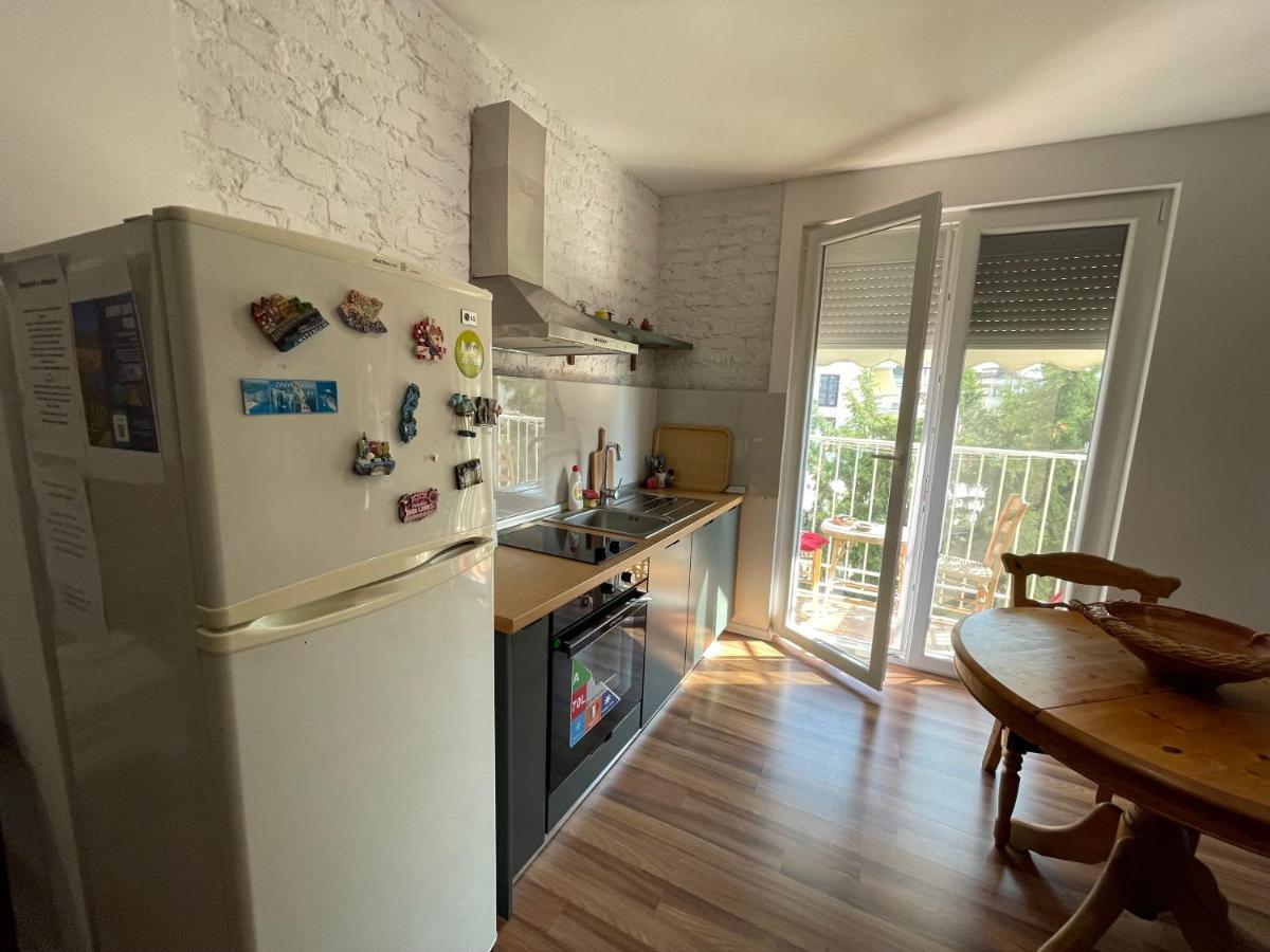 Enjoy Travel Central Apartments Tirana Esterno foto