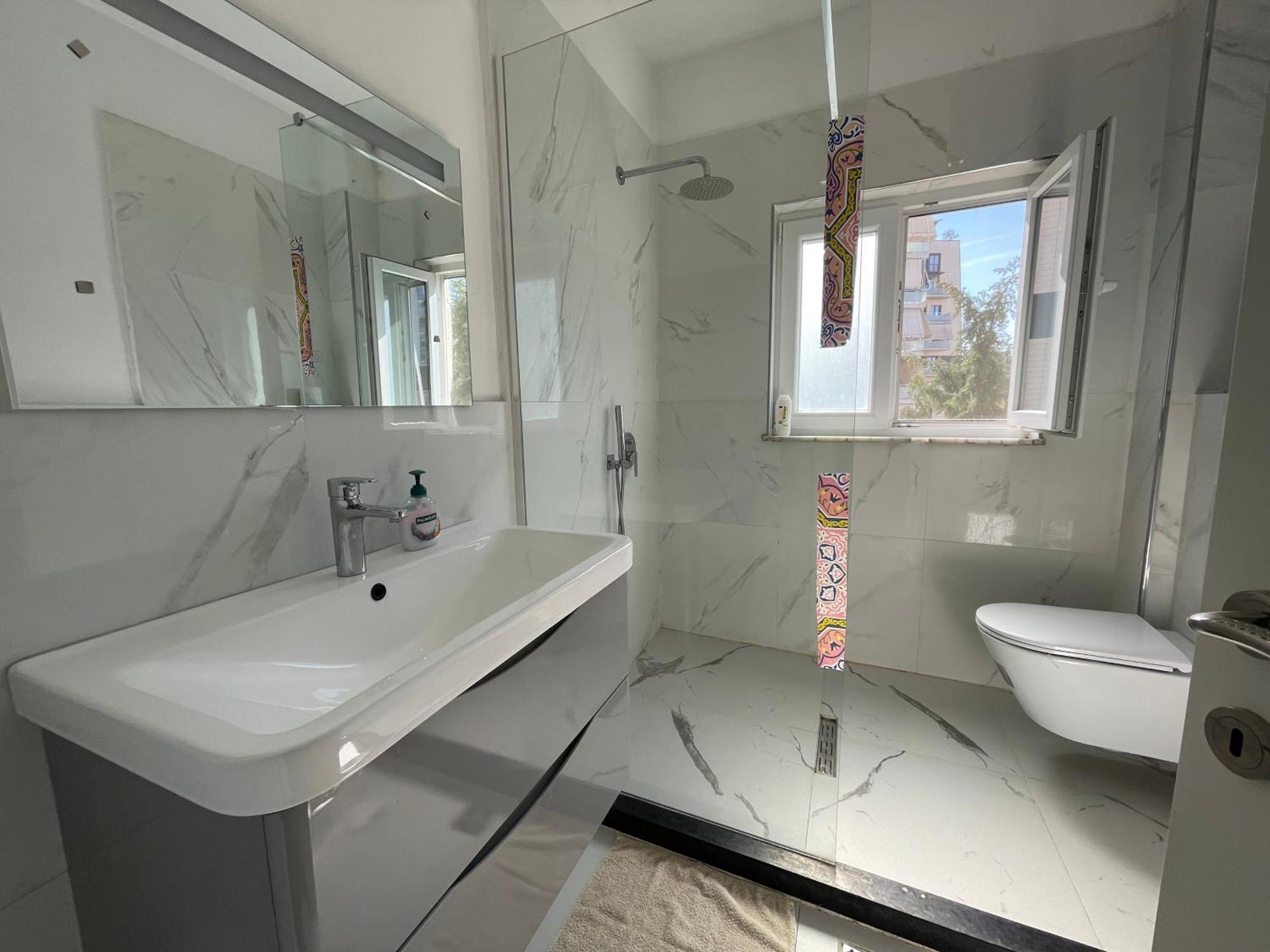 Enjoy Travel Central Apartments Tirana Esterno foto