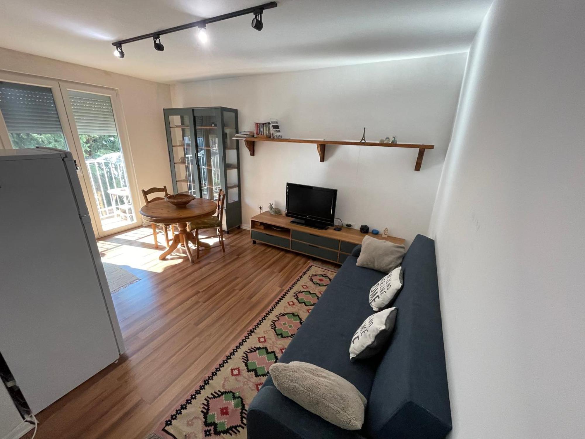 Enjoy Travel Central Apartments Tirana Esterno foto