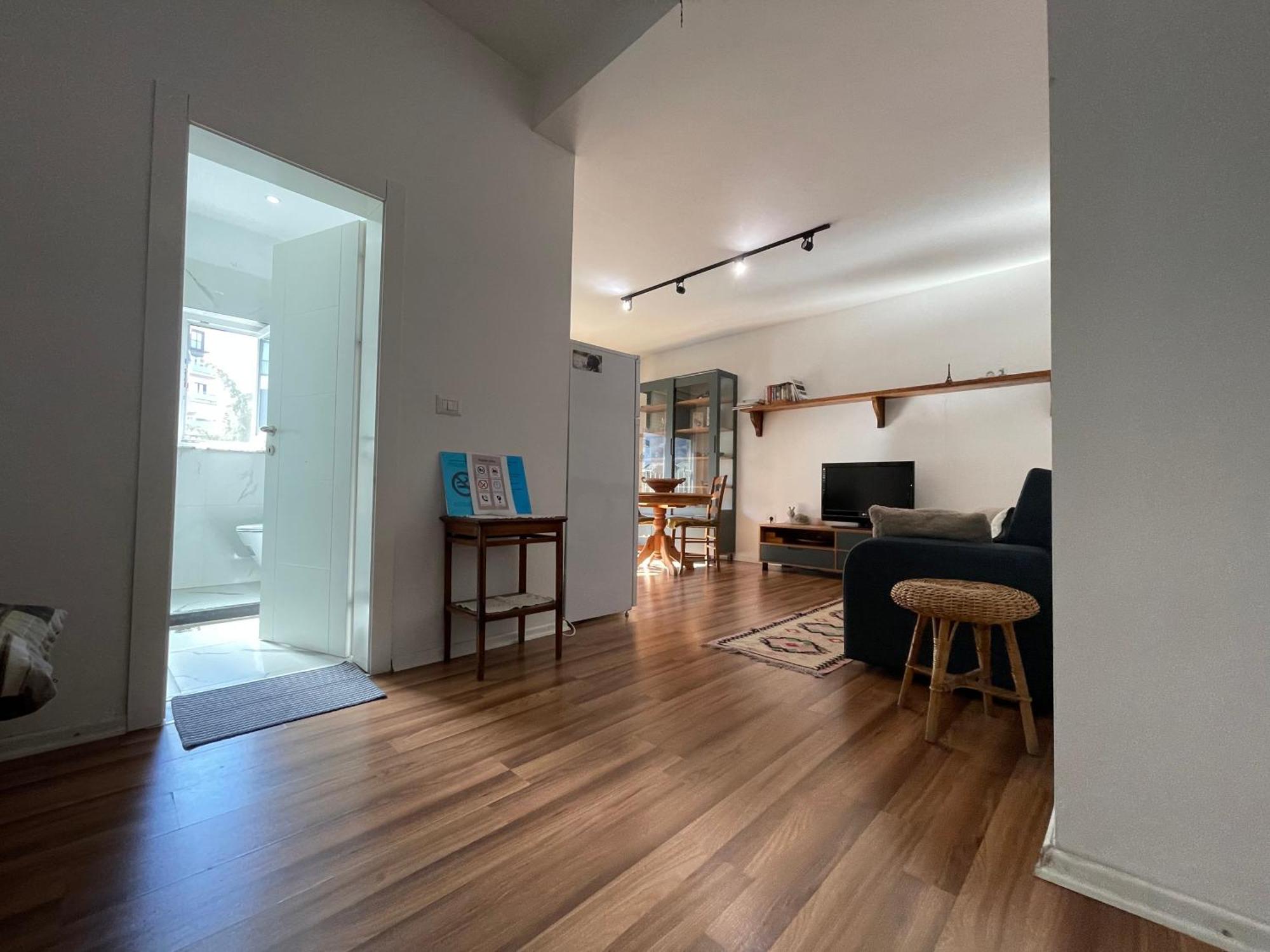 Enjoy Travel Central Apartments Tirana Esterno foto